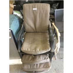 Lot of 4 patio chairs