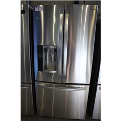 33" STAINLESS STEEL LG FRIDGE WITH BOTTOM FREEZER AND WATER & ICE