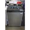 Image 1 : 24" GREY INSIGNIA MINI FRIDGE