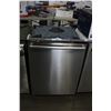 Image 1 : 24" STAINLESS STEEL BOSCH SILENCEPLUS BUILT-IN DISHWASHER