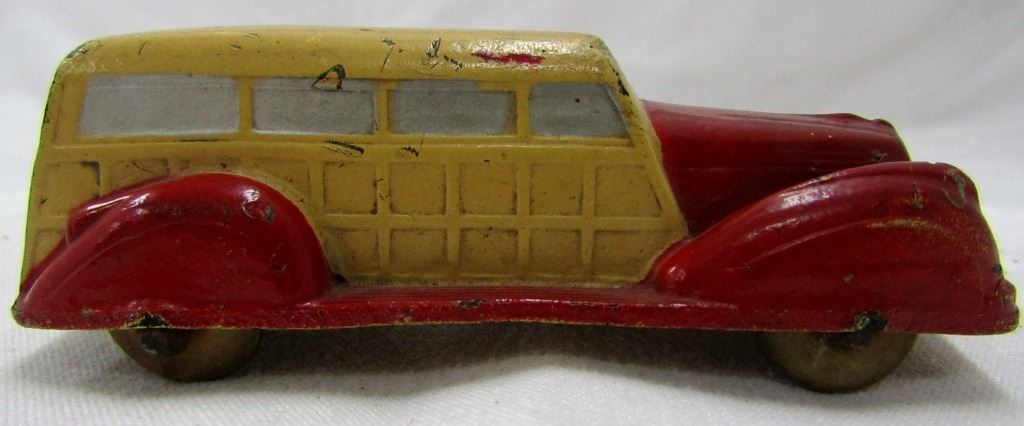 Vintage Sun Rubber Company Toy Car Wagon
