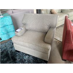 NORWALK CUSTOM LINEN FABRIC ESTATE ARM CHAIR