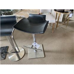 MODERN BLACK LEATHER & CHROME GAS LIFT BAR STOOL