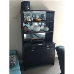 DARK WOOD 2 DRAWER, 2 DOOR MIRROR BACK BAR UNIT WITH DECOR ITEMS