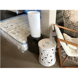 2 MODERN SPOT TABLES & CYLINDER LAMP