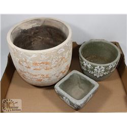 LOT OF 3 CLAY POTS