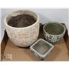 Image 1 : LOT OF 3 CLAY POTS