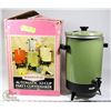 Image 1 : AUTOMATIC 32 CUP PARTY COFFEE MAKER.