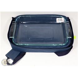PYREX PORTABLES DISH IN INSULATED TRAVEL BAG
