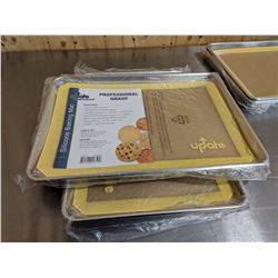 13" X 18" HALF SIZE PANS & SILICONE MATS - LOT O