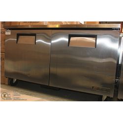 TRUE STAINLESS STEEL 2-DOOR UNDERBAR FREEZER