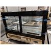Image 2 : 35" REFRIGERATED COUNTERTOP DISPLAY CASE