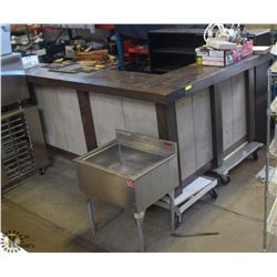 17' LACQUER WOOD FINISH BAR