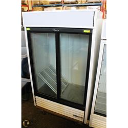 TRUE DOUBLE SLIDING DOOR COOLER