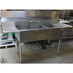 STAINLESS STEEL 3 BASIN SINK