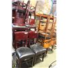 Image 1 : LOT OF 19 LEATHER SEATED CHAIRS SOLD W/ 4 LEATHER