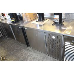 DIAMOND REFRIGERATED WORK TABLE W/ DRAWERS