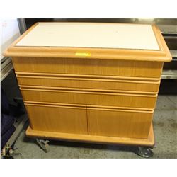 OAK SERVICE COUNTER WITH DRAWERS AND CUTTING BOARD
