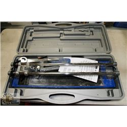 ADJUSTABLE SQUARE TILE CUTTING MACHINE