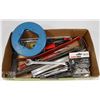 Image 1 : ESTATE FLAT OF VARIOUS TOOLS, INCL FISH TAPE AND