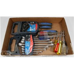 FLAT OF SCREWDRIVERS, WRENCHES, ROBO WRENCHES