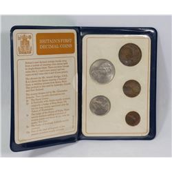 BRITISH FIRST DECIMAL COIN SET IN DISPLAY.