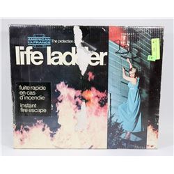 AMERICAN LA FRANCE LIFE LADDER