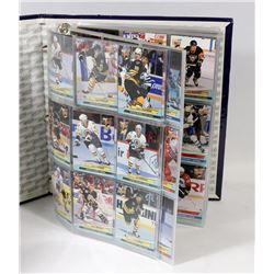 BINDER 1992 / 93 FLEER ULTRA HOCKEY CARDS