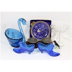 VINTAGE COLLECTIBLE GLASS LOT.