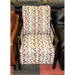 ACCENT ARMCHAIR