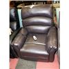 Image 1 : BROWN LEATHERETTE POWER LIFT CHAIR
