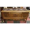 Image 1 : ANTIQUE FRAMED OAK SIDEBOARD,