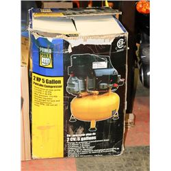 POWERFIST 2HP 5 GALLON PANCAKE AIR COMPRESSOR
