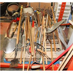 PALLET WITH LARGE ASSORTMENT OF YARD TOOLS