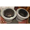 Image 1 : 2 STONE PLANTER POTS