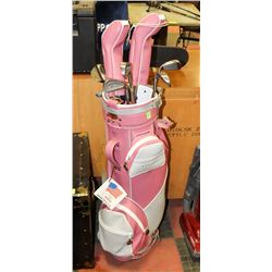 SET OF LADIES TRIUMPH GOLF CLUBS WITH BAG