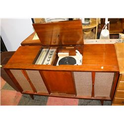 STEREO PHONIC CONSOLE STEREO, 52"X18"X30".