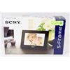 Image 1 : NEW IN BOX SONY LCD DIGITAL 7" PHOTO FRAME