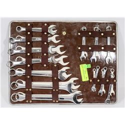 METRIC COMBINATION WRENCH SET