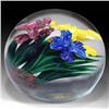 Image 2 : Steven Lundberg 1999 Iris Bouquet Paperweight