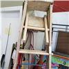 Image 2 : TAN 7FT WOODEN LADDER