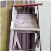 Image 3 : BROWN 6FT LADDER WOODEN