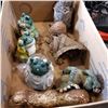 Image 2 : BOX OF GARDEN FIGURES