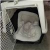 Image 5 : LARGE DOG CRATE
