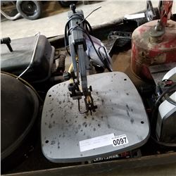 CRAFTSMAN 16" VARIABLE SPEED SCROLL SAW - WORKING