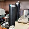 Image 1 : QUIET SET AND HONEYWELL TOWER FAN AND PORTABLE FAN