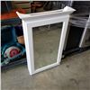 Image 1 : WHITE MEDICINE CABINET