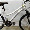 Image 2 : WHITE NAKAMURA INSPIRE 24 18 SPEED BIKE