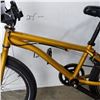 Image 2 : GOLD GT BMX BIKE