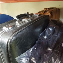 RETRO SKYWAY AND TRAVEL GUARD LUGGAGE